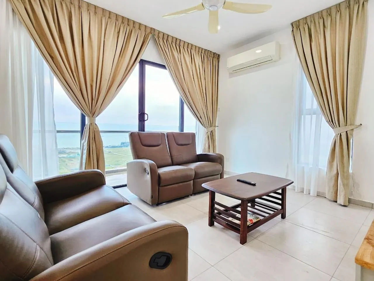 Penthouse Atlantis Melaka 12 Pax Apartment  Malacca